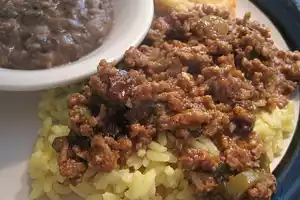 Picadillo Con Alcaparras (Picadillo with Capers)