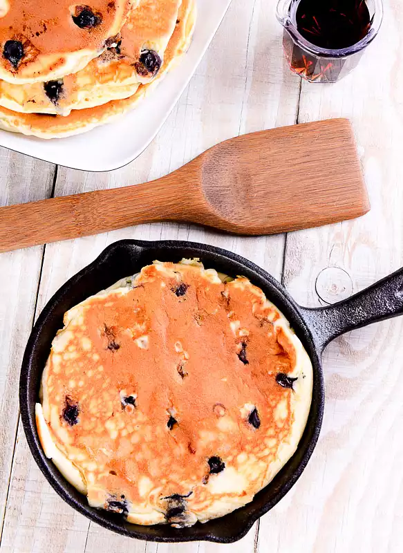 Fluffy Blueberry Buttermilk Pancakes