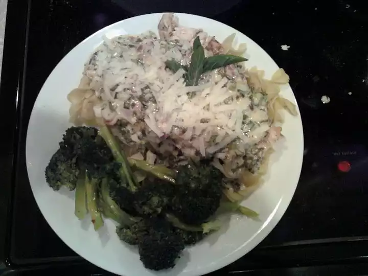 Fettuccine with Cream, Basil and Romano Cheese Sauce