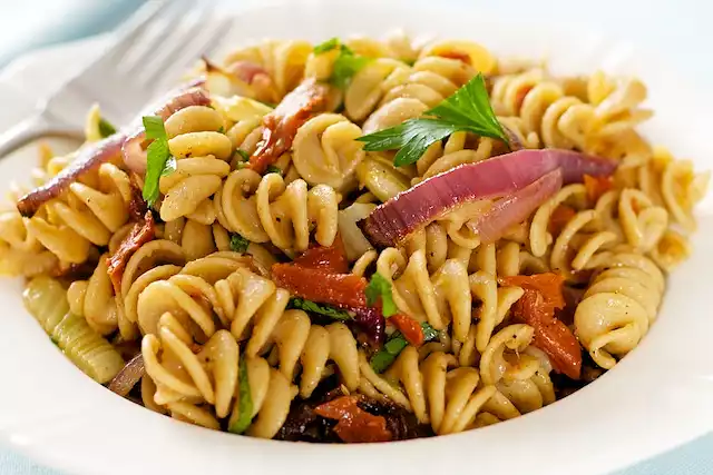 Roasted Fennel & Sun dried Tomato Pasta Salad