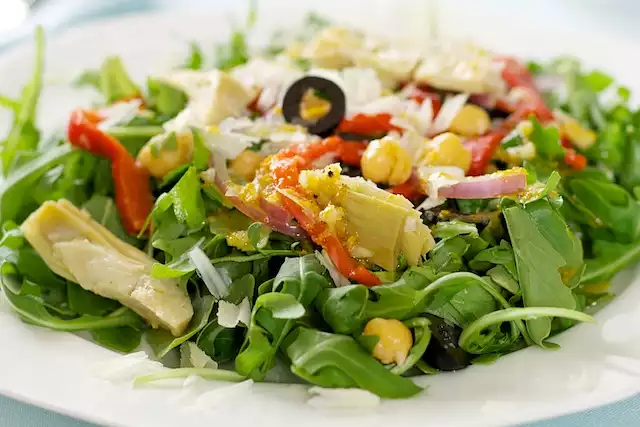 Arugula, Chickpea, Roasted Pepper and Artichoke Salad