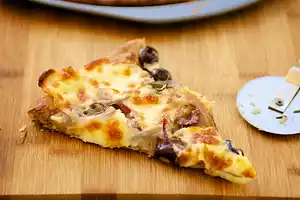 Whole Wheat Rosemary, Onion and Olives Focaccia Pizza